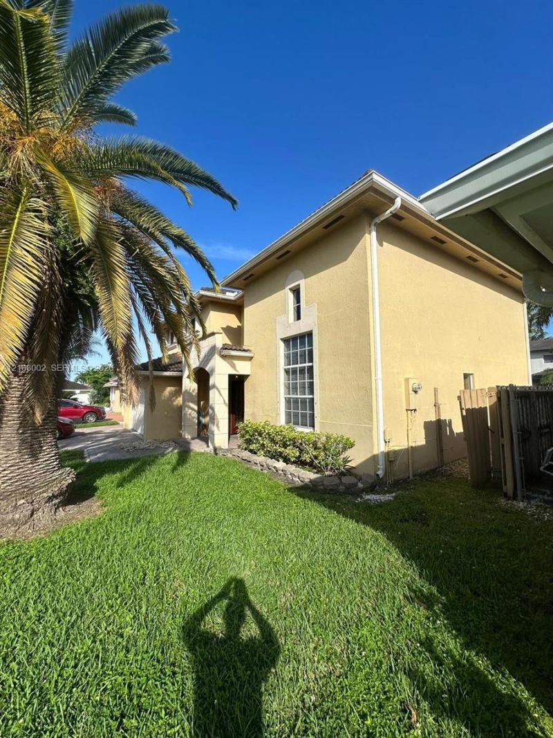 14373 SW 166th Ter , Miami, FL 33177 Photo