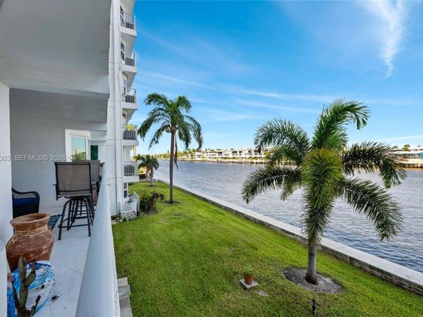 1536 SE 15th Ct , Unit 207, Deerfield Beach, FL 33441
