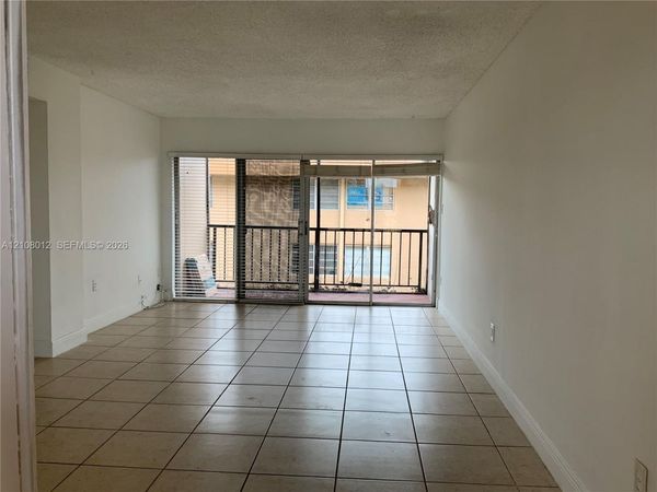 8889 Fontainebleau Blvd , Unit 403, Miami, FL 33172