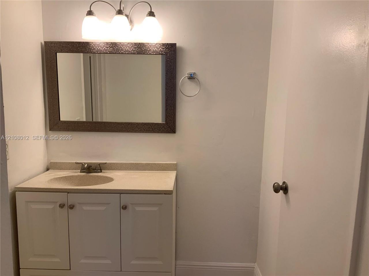 8889 Fontainebleau Blvd , Unit 403, Miami, FL 33172 Photo