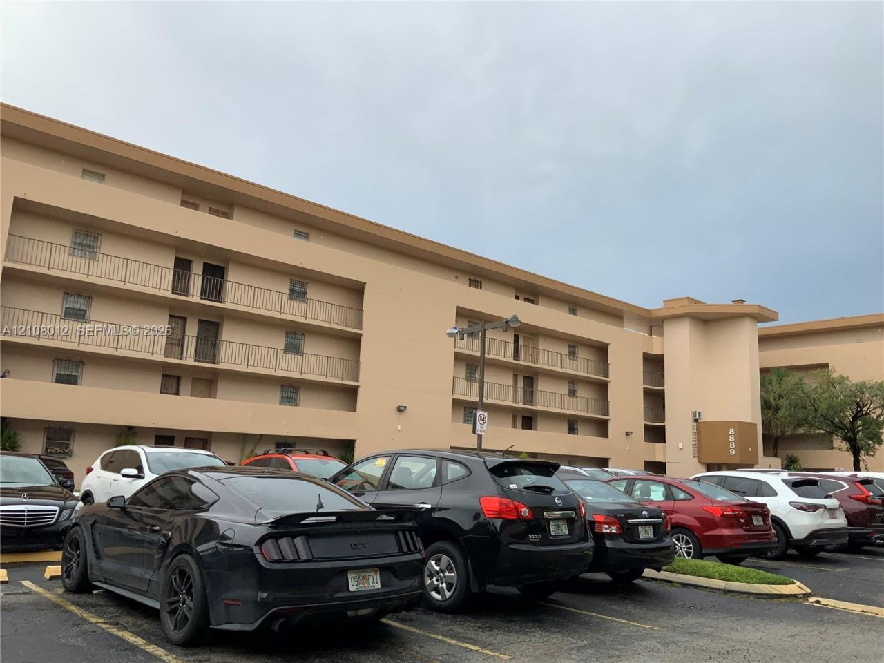8889 Fontainebleau Blvd , Unit 403, Miami, FL 33172 Photo