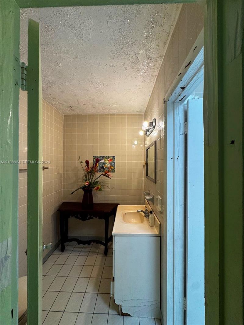 1251 NW 190th St , Unit A, Miami Gardens, FL 33169 Photo