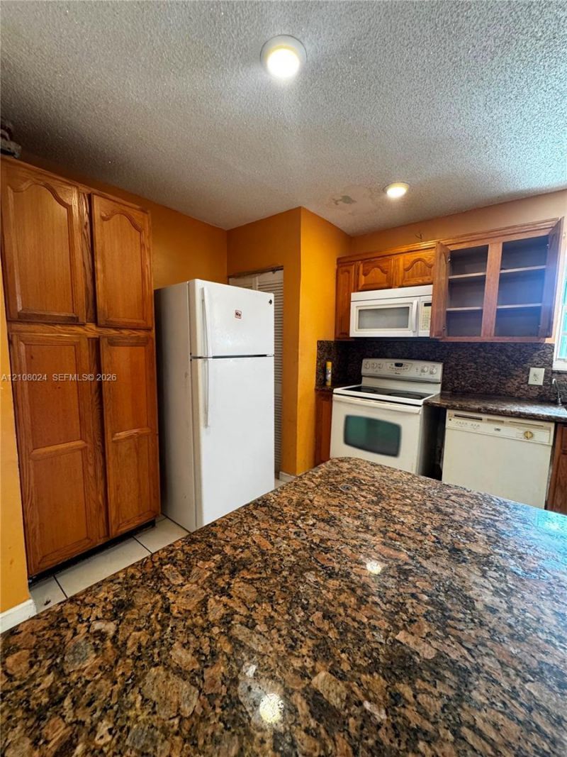 1251 NW 190th St , Unit A, Miami Gardens, FL 33169 Photo