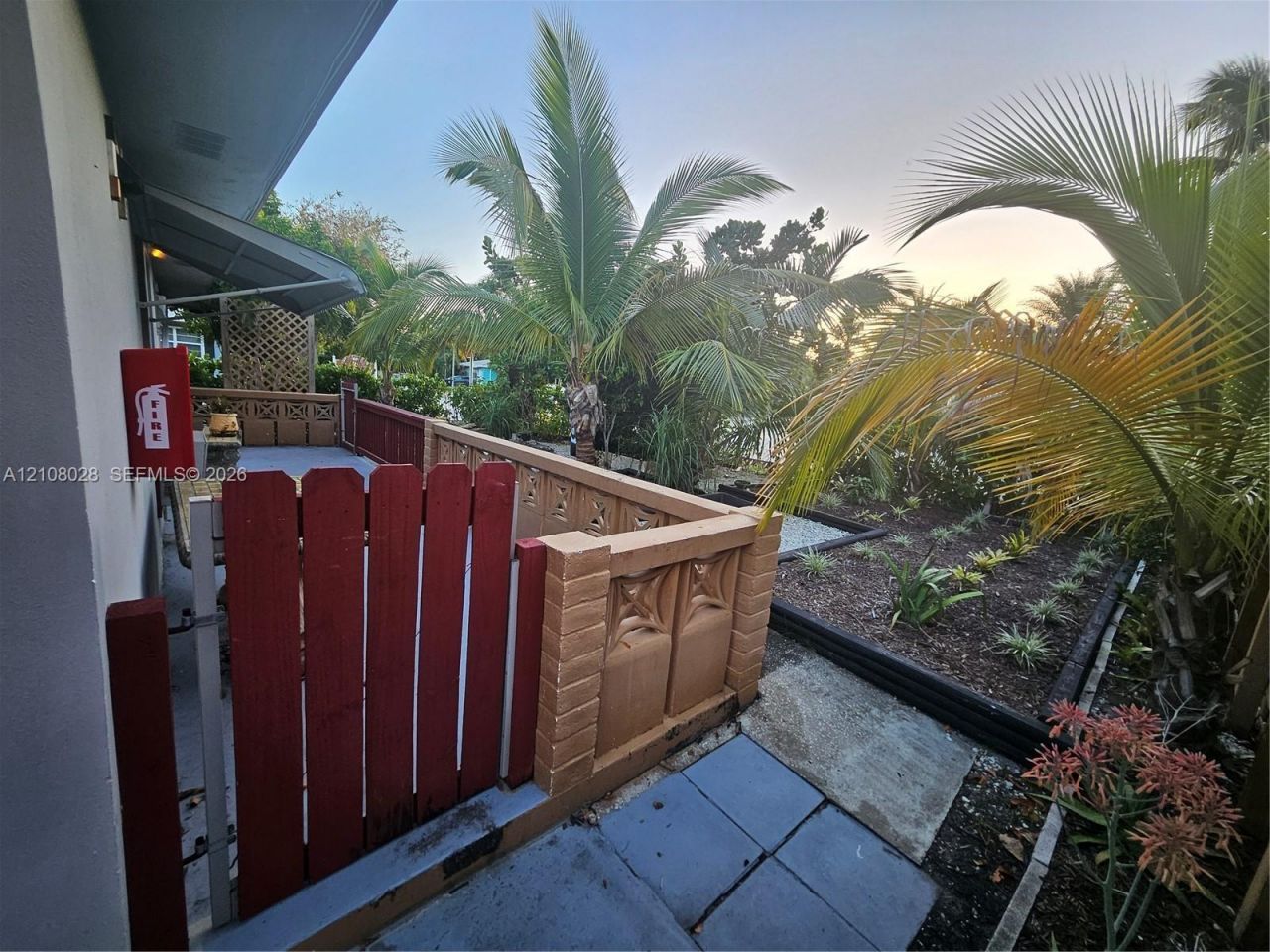 312 N 9th Ave N, Unit 2, Lake Worth, FL 33460 Photo