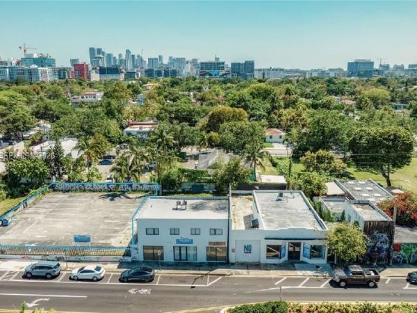 250 NW 36th St , Miami, FL 33127