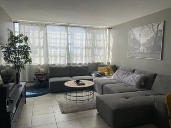 1301 NE Miami Gardens Dr , Unit 1111W, Miami, FL 33179
