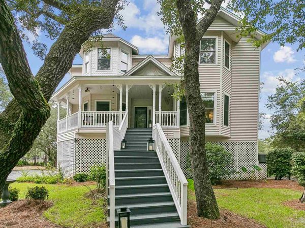 1978 Tanbark Dr, Milton, FL 32583