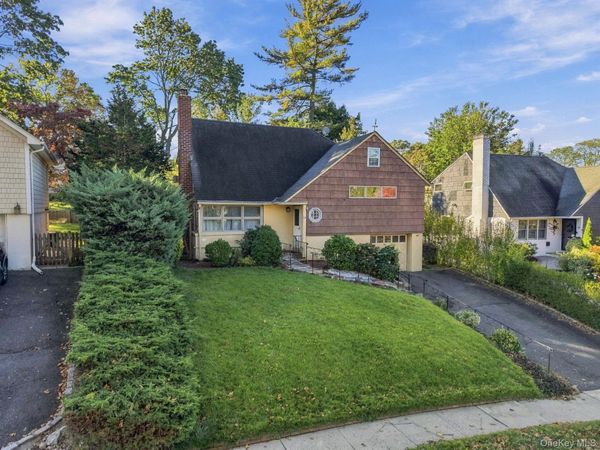 21 Revere Road , Port Washington, NY 11050
