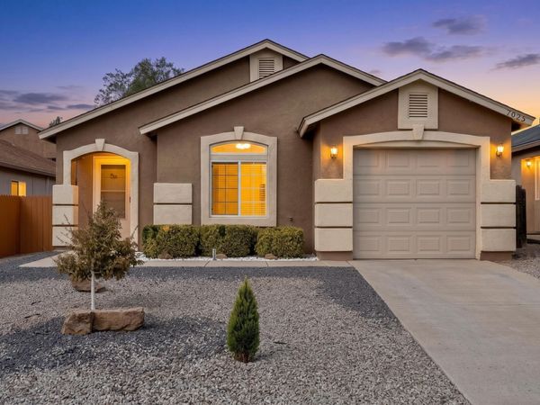 7025 Skylar Drive NE, Rio Rancho, NM 87144