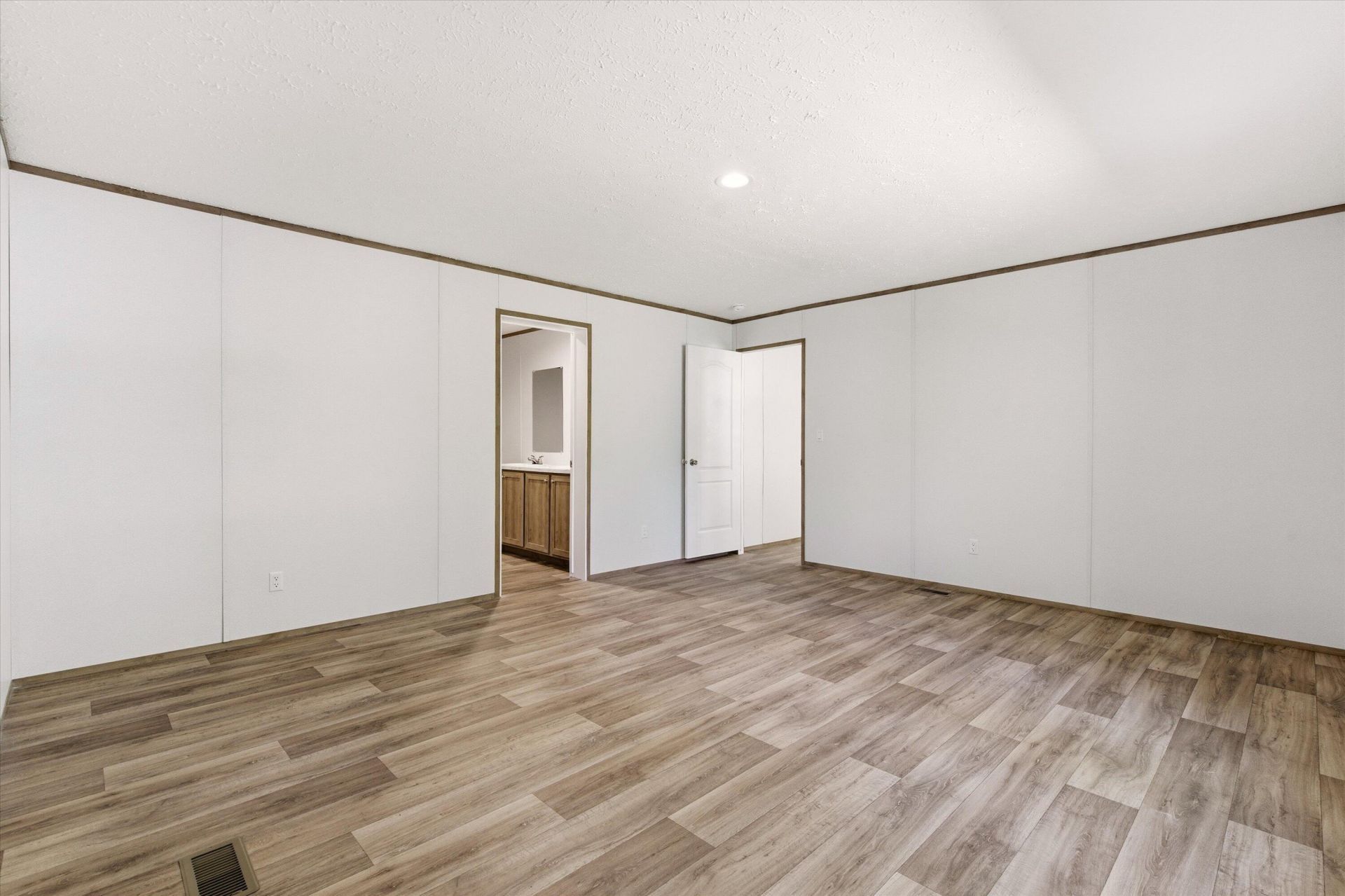 308 Howe Hall Road Photo 11