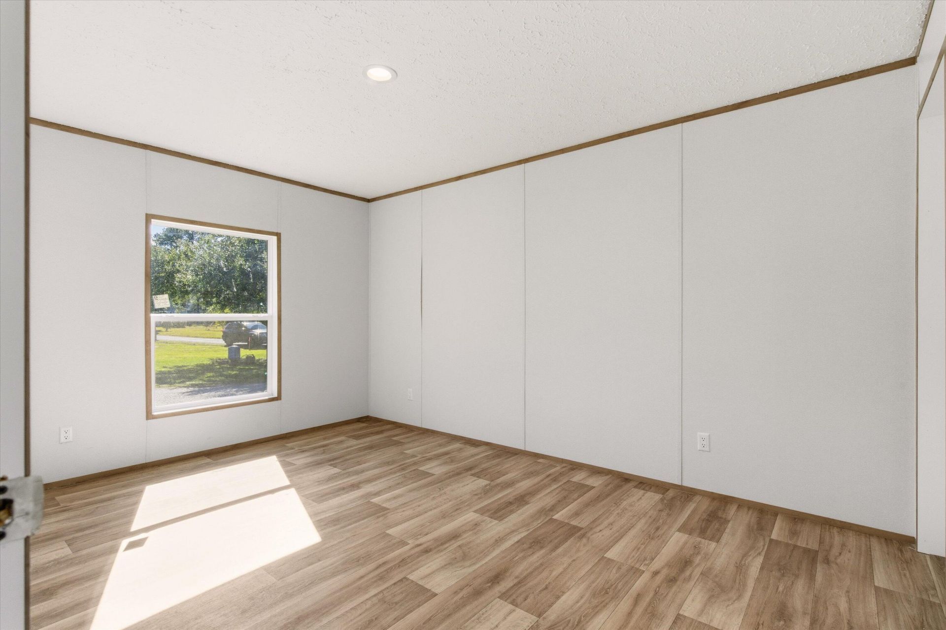 308 Howe Hall Road Photo 16