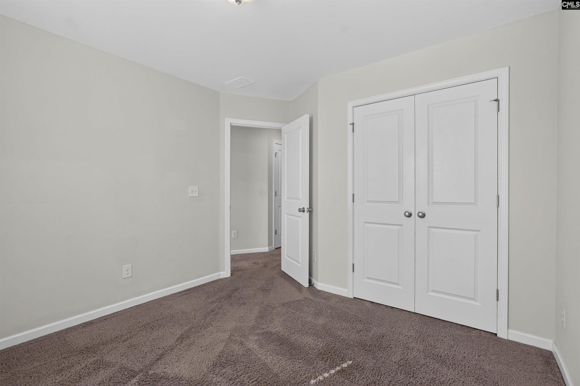 121 Kings Parish Court  Photo 32