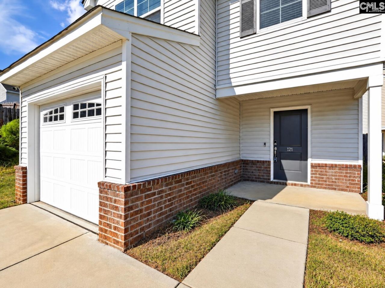121 Kings Parish Court  Photo 4