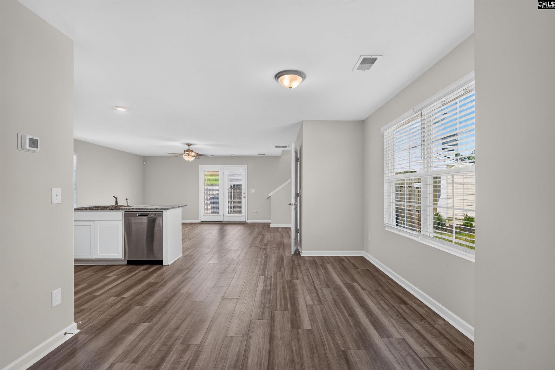 121 Kings Parish Court  Photo 5