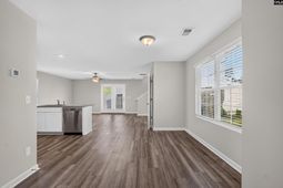 121 Kings Parish Court  photo 4