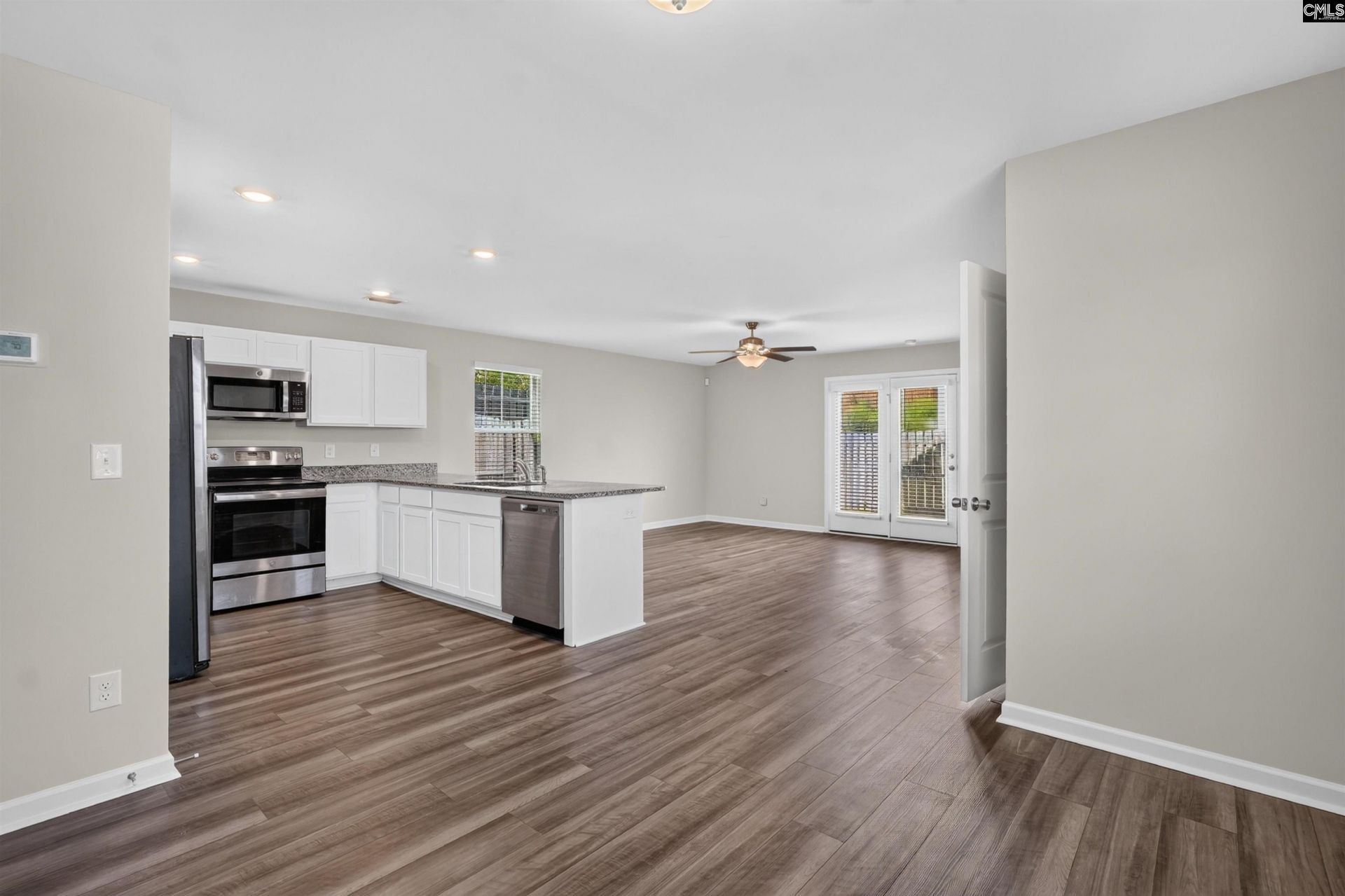 121 Kings Parish Court  Photo 6