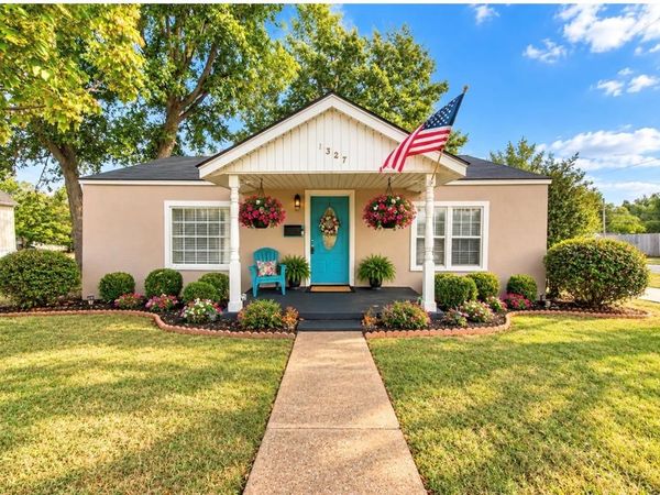 1327 S 16th Street, Chickasha, OK 73018