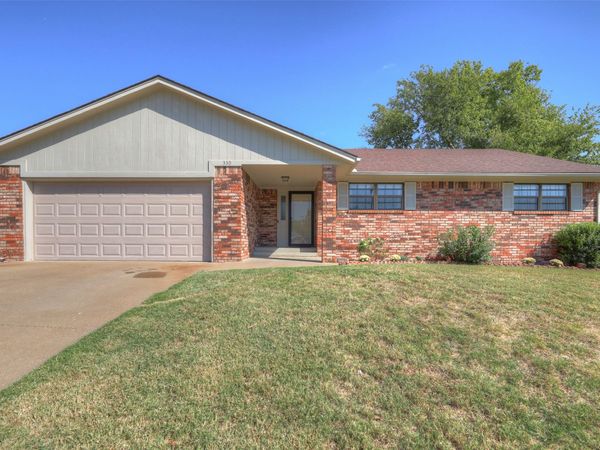 330 Cara Lee Lane , Bartlesville, OK 74006