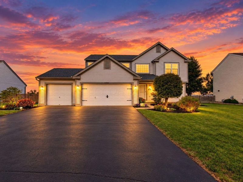 1043 Margate Circle , London, OH 43140 Photo 1