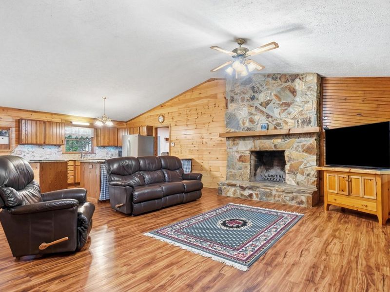 14040 Commercial Point Road , Ashville, OH 43103 Photo 19