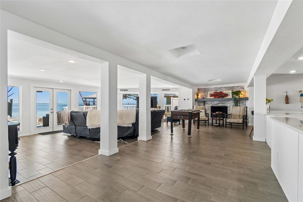 104 Klosterman Road W, Palm Harbor, FL 34683 Photo