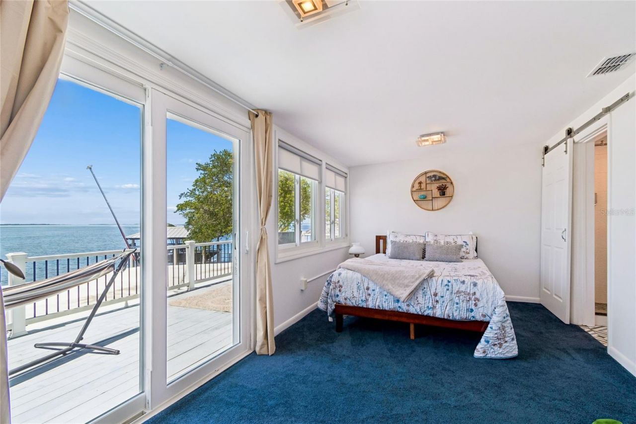 104 Klosterman Road W, Palm Harbor, FL 34683 Photo