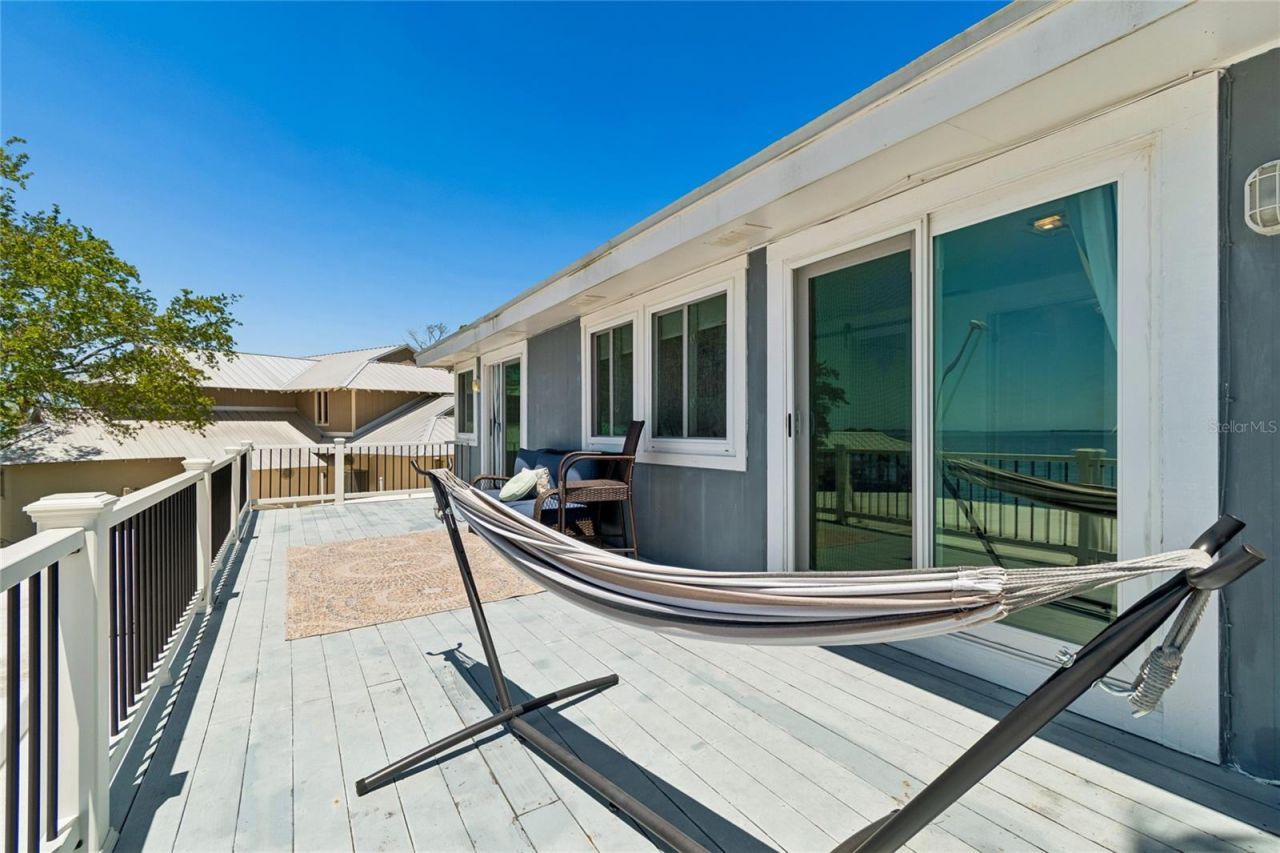 104 Klosterman Road W, Palm Harbor, FL 34683 Photo