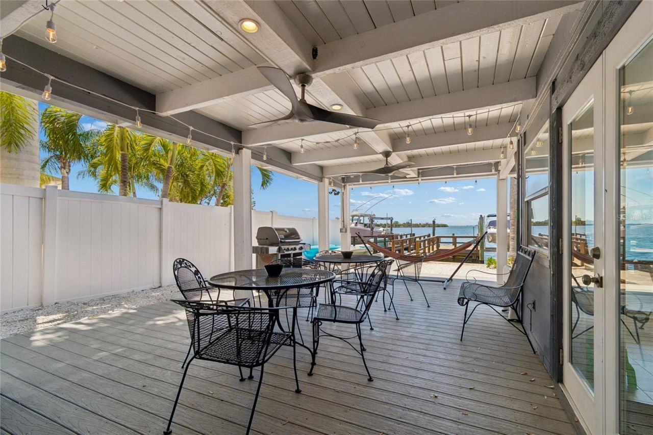 104 Klosterman Road W, Palm Harbor, FL 34683 Photo