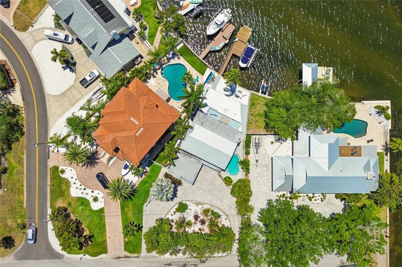 104 Klosterman Road W, Palm Harbor, FL 34683 Photo