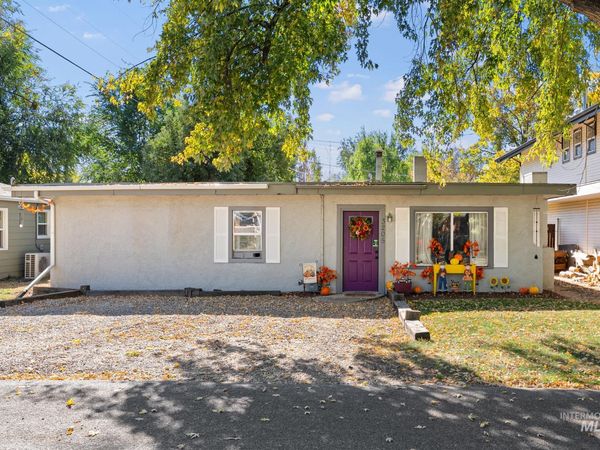 3205 W Edgemoor Rd, Boise, ID 83703