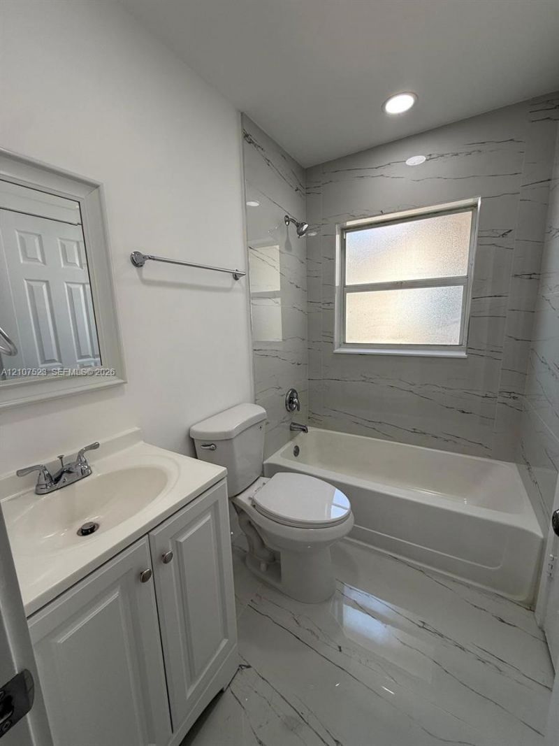 5424 NW 90th Ave , Sunrise, FL 33351 Photo