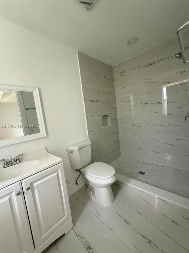5424 NW 90th Ave , Sunrise, FL 33351 Photo