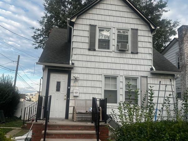 201 Butler Boulevard , Elmont, NY 11003