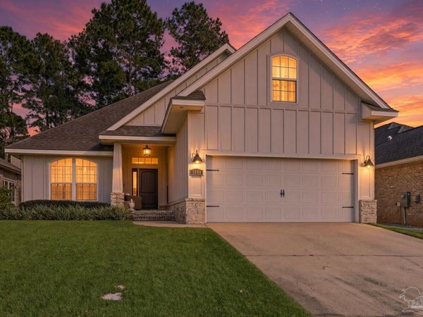 5844 Dunridge Dr, Pace, FL 32571