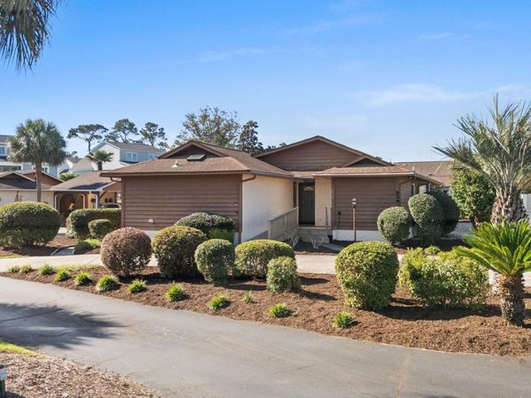 624 Cypress Ln., North Myrtle Beach, SC 29582