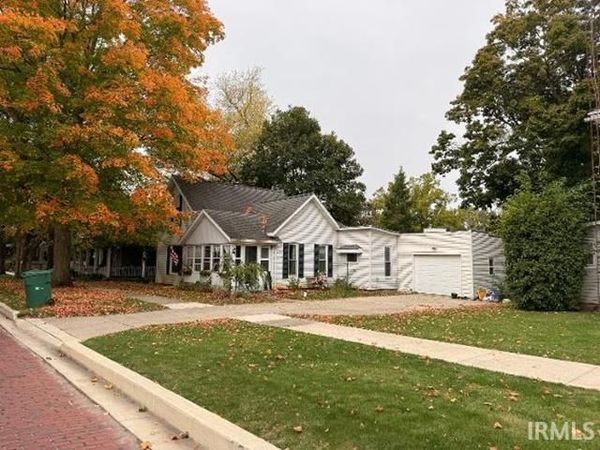 202 W Van Buren Street, Leesburg, IN 46538