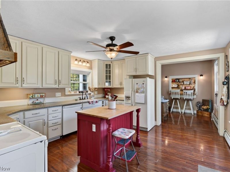 220 W Main Street, South Amherst, OH 44001 Photo 11