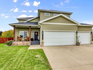 4203 18th Street S, Moorhead, MN 56560