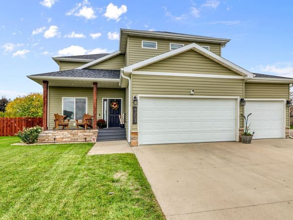 4203 18th Street S, Moorhead, MN 56560