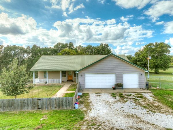 773 East Road, Goodman, MO 64843