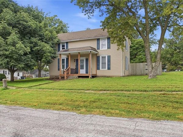 611 South Street, Wellington, MO 64097