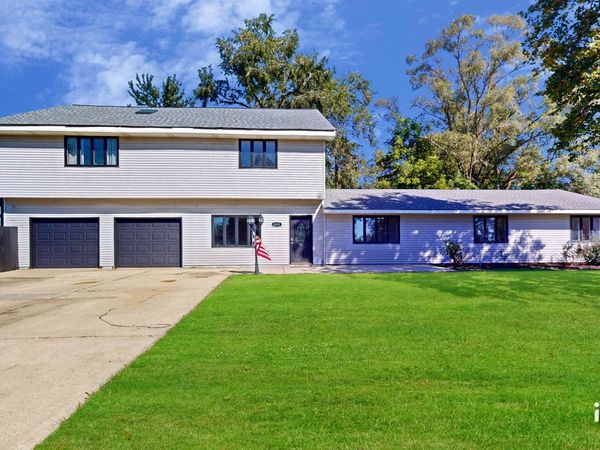 8800 W 164th Street , Orland Park, IL 60462