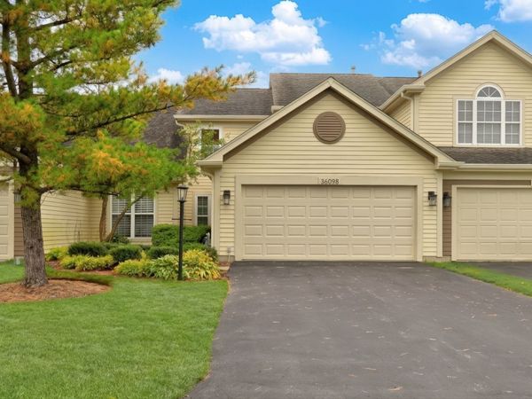 36098 N New Bridge Court , Gurnee, IL 60031