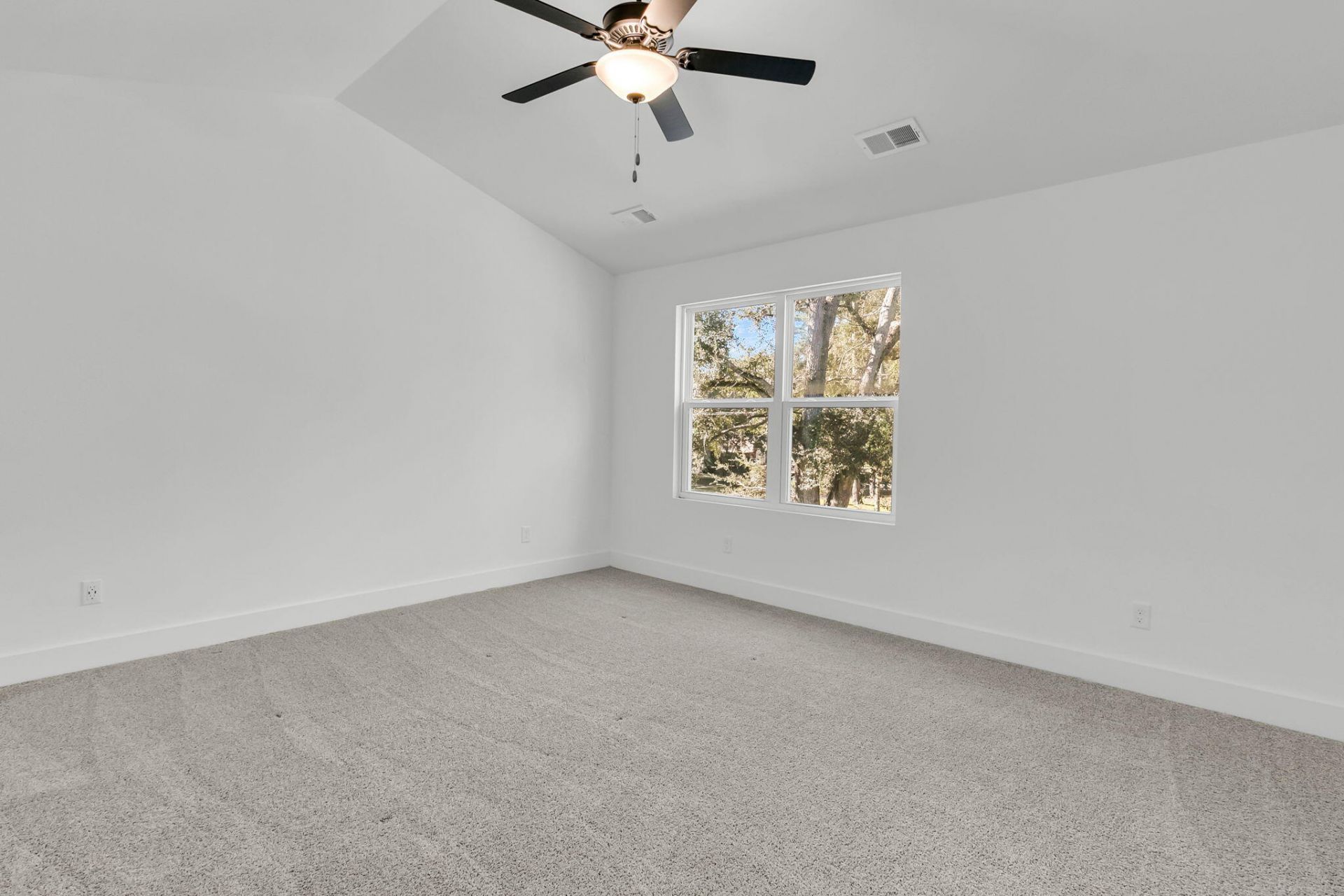 567 Gahagan Road Photo 22