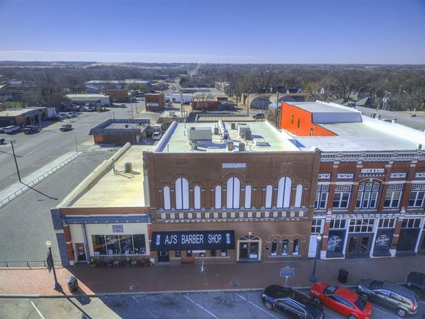 107 W Harrison Avenue, Guthrie, OK 73044