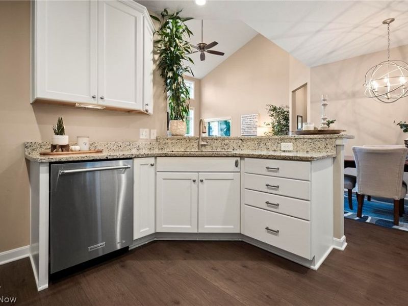 33249 Belladon Court, Avon Lake, OH 44012 Photo 13