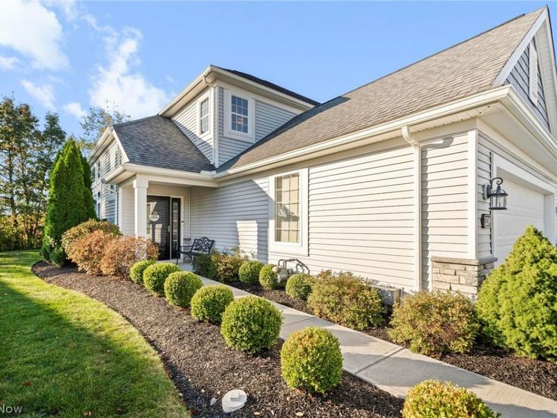 33249 Belladon Court, Avon Lake, OH 44012 Photo 3