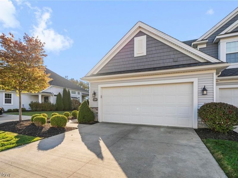 33249 Belladon Court, Avon Lake, OH 44012 Photo 4