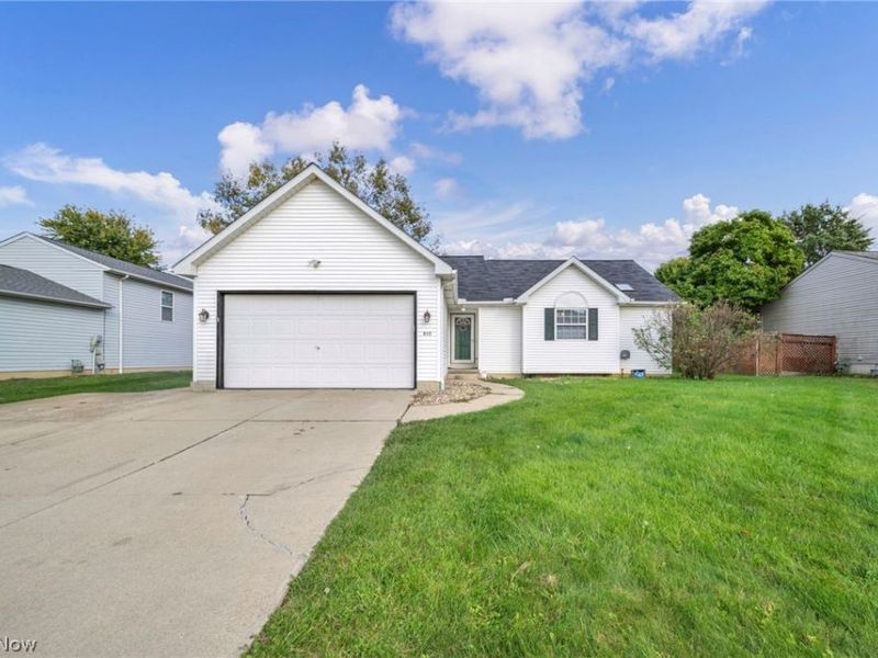 318 Sandpiper Avenue, Elyria, OH 44035 Photo 1