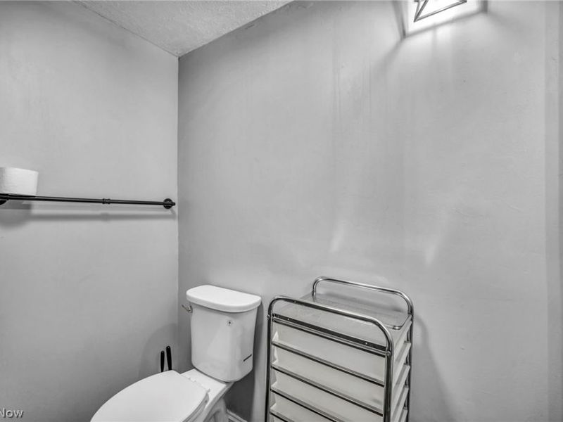 4024 E 26th Street, Newburgh Heights, OH 44105 Photo 13
